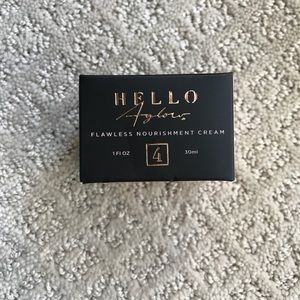 Meet your Posher, Logan